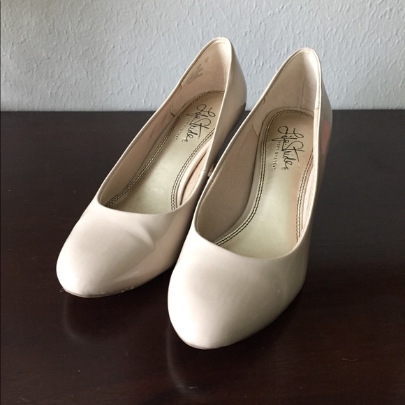 Life Stride Cream Heels - Picture 2 of 8